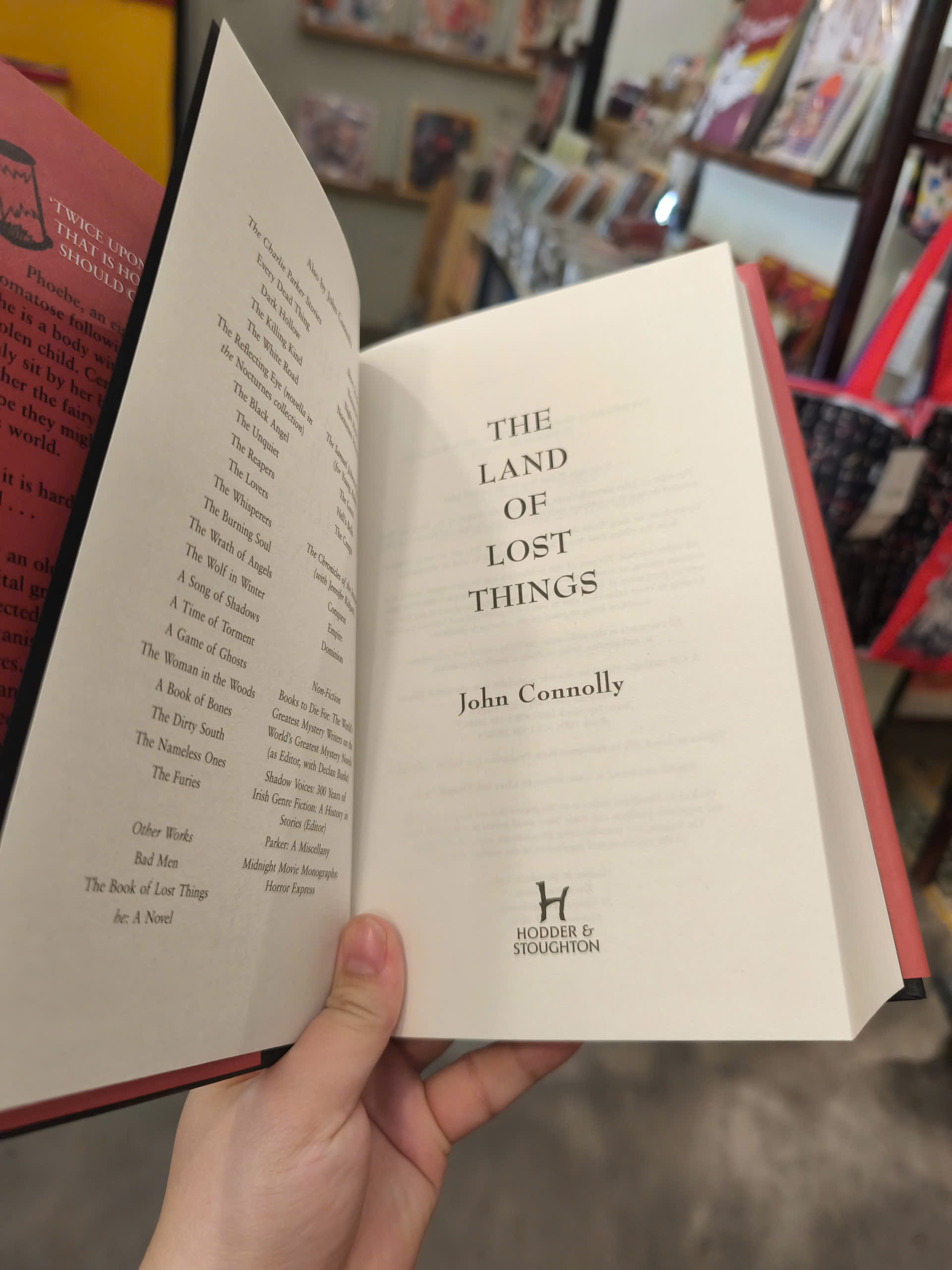 Sách - The Land of Lost Things by John Connolly | Fantasy / Horror Fiction / Ngoại văn Bìa cứng