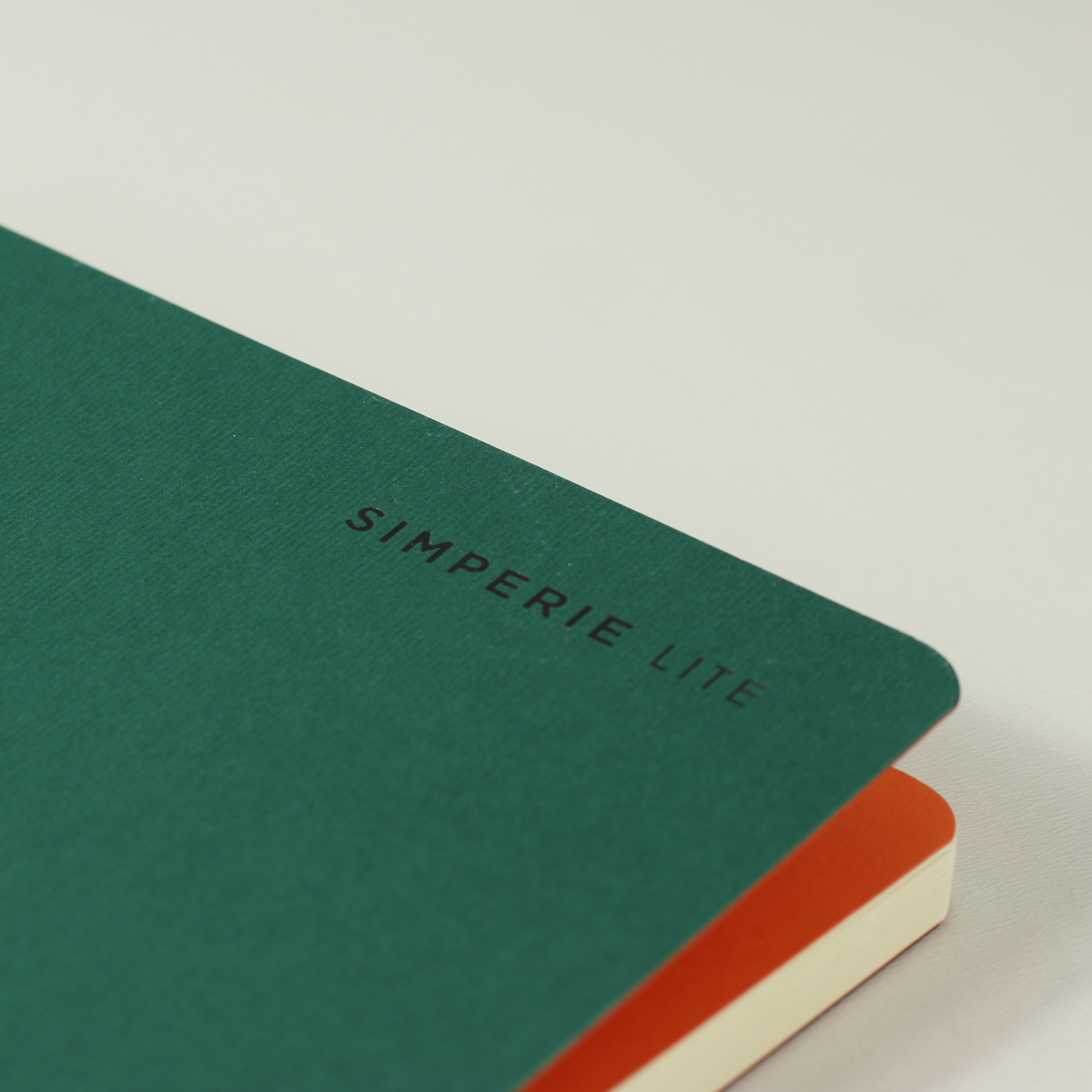 SIMPERIE LITE - Seaweed Green- Sổ tay mở flat 180 độ - Ruột kem 80gsm có chấm chia cột - STHM stationery