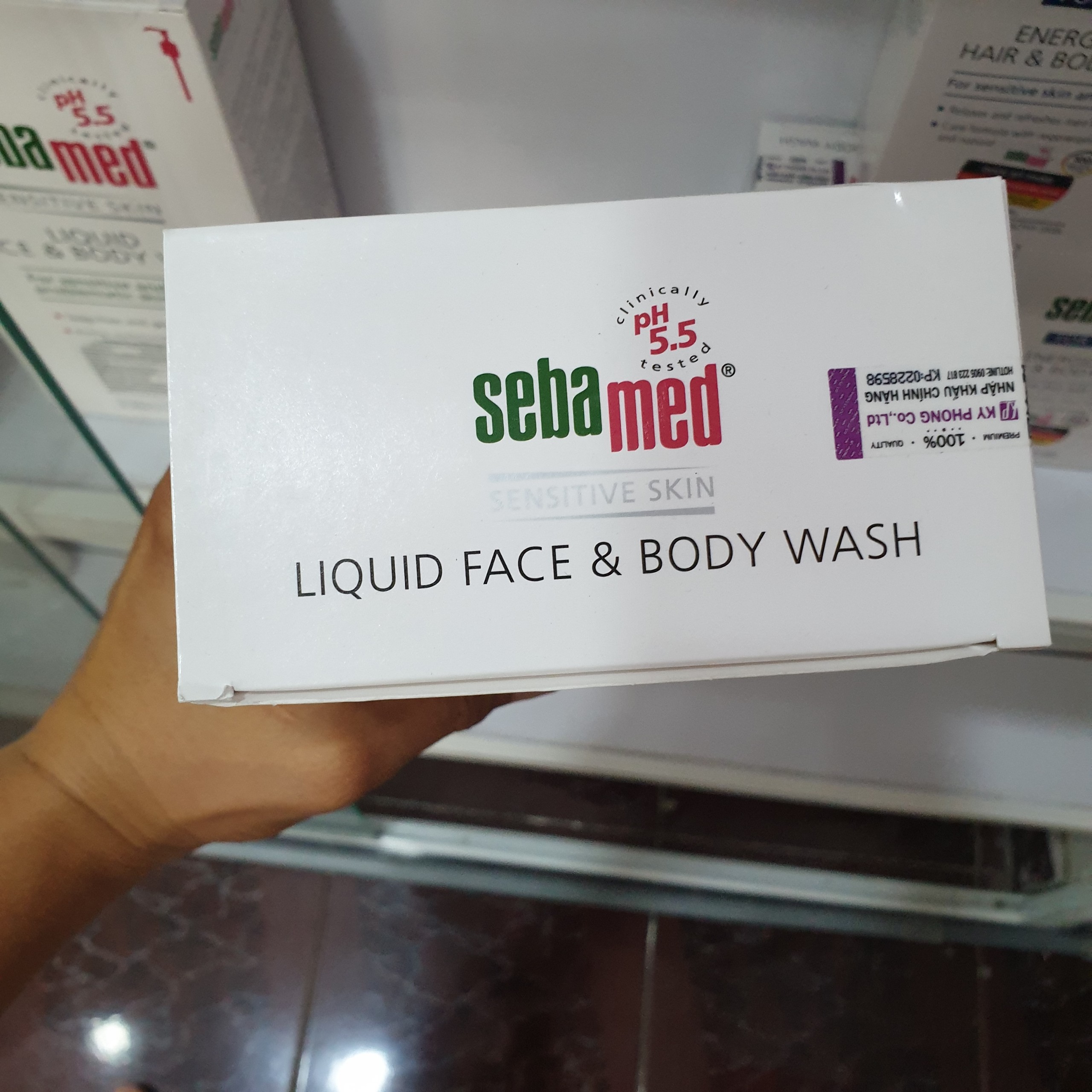 Sữa rửa mặt và tắm toàn thân cho da nhạy cảm Sebamed pH5.5 Liquid Face Body Wash 1000ml + Tặng size 50ml du lịch