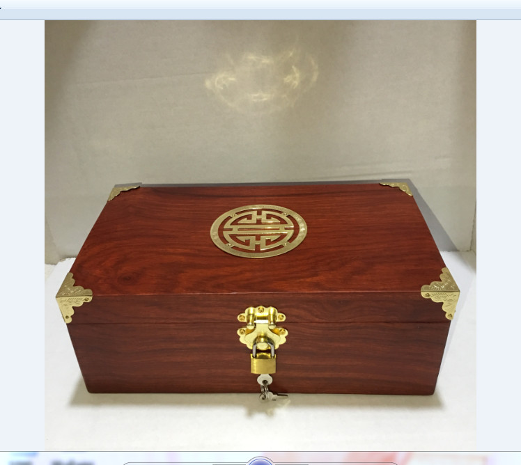 Hộp đựng con dấu, đựng đồ trang sức mặt chữ thọ gỗ Hương size 26cm kèm khóa mini