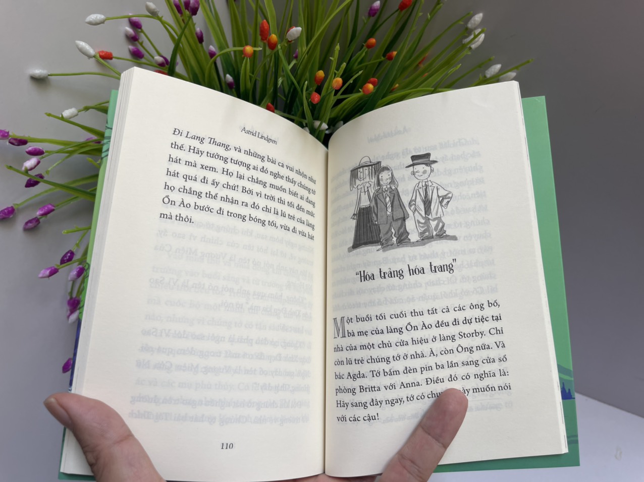 (Combo 2 cuốn Astrid Lindgren) LÀNG ỒN ÀO VUI ƠI LÀ VUI - LŨ TRẺ LÀNG ỒN ÀO VUI ƠI LÀ VUI - Astrid Lindgren - Người dịch: Nguyễn Bích Lan - Nxb Phụ Nữ – bìa mềm