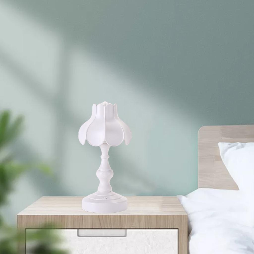 Desk Night Lamp Table Lamp European Lotus Small Night Light for Living Room Bedrooms Bedside Coffee Room