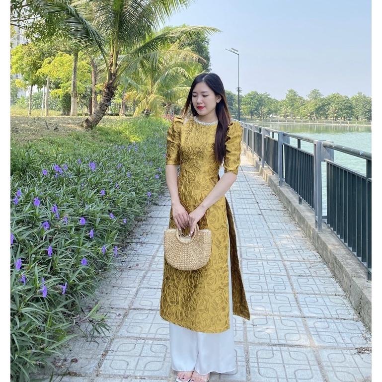 Áo dài Gấm hoa nổi màu vàng siêu xinh by Quỳnh Hương