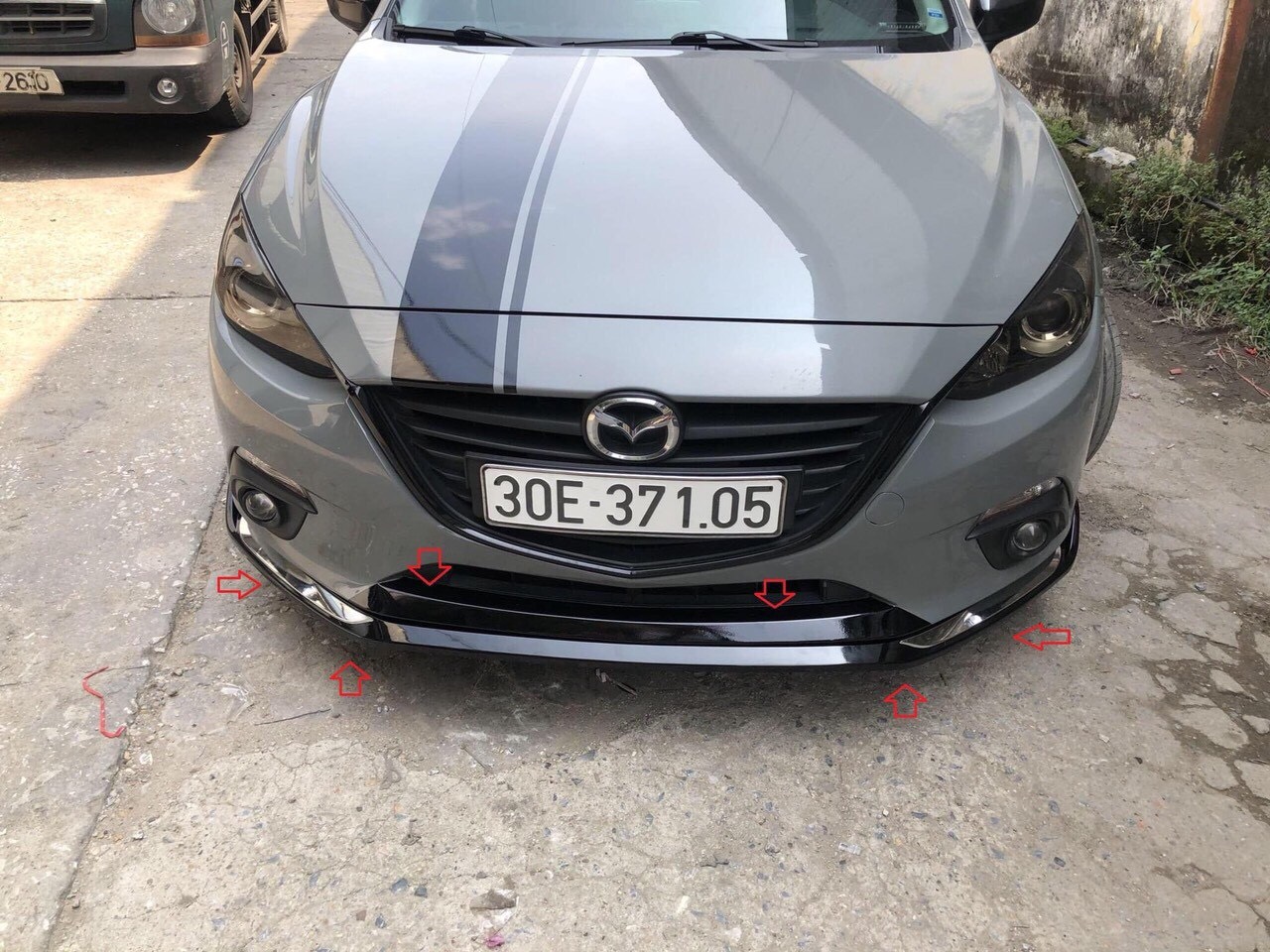 Líp Trước Mazda 3 Đen Bóng Tráng Gương