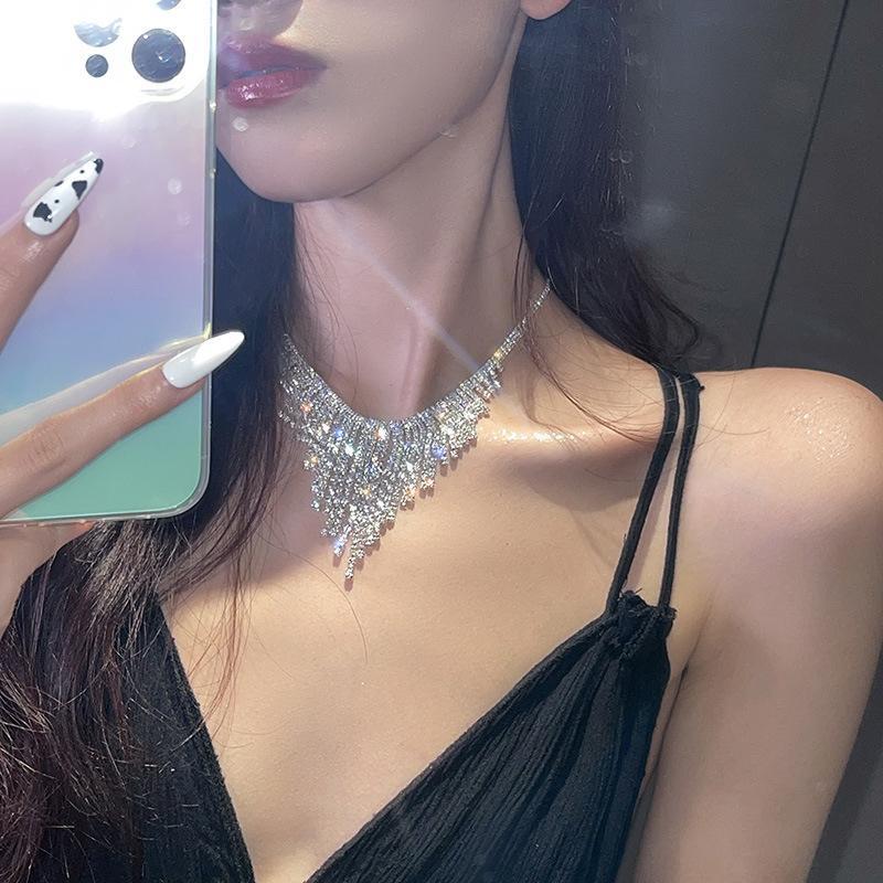 Vòng cổ choker đính đá phong cách Âu Mỹ, dây chuyền đính đá dự tiệc sang chảnh