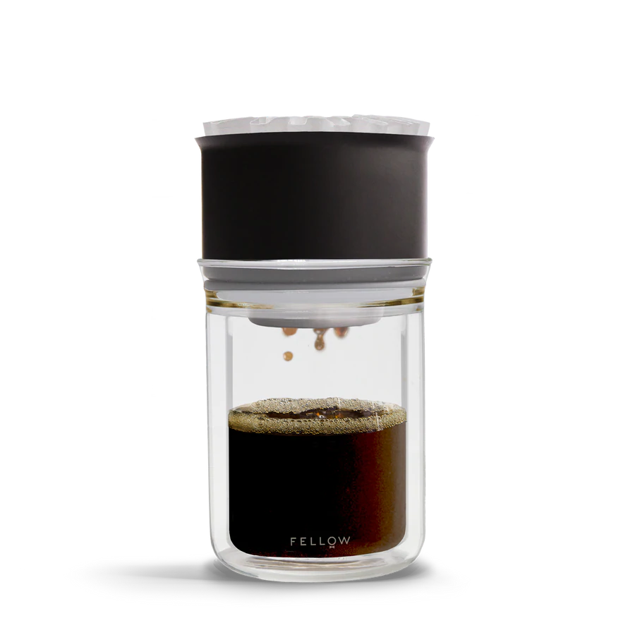 Bộ dụng cụ pha cà phê Pour-Over Fellow Stagg [X] - Bộ sản phẩm bao gồm phễu rót nhỏ giọt Stagg [X], bình thủy tinh hai lớp 300ml và 20 lọc giấy.