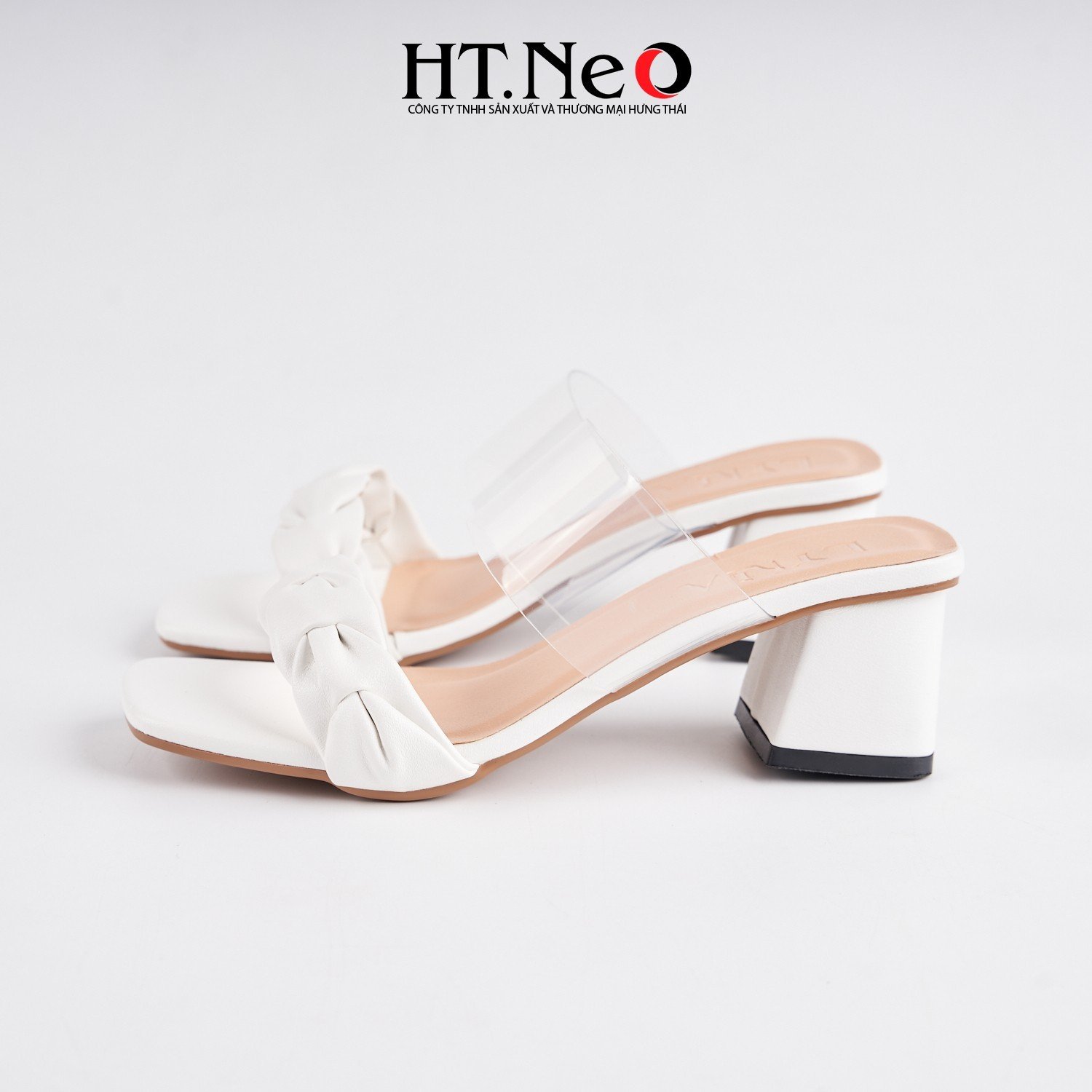 Sandal nữ quai dúm kết hợp với quai mica gót trụ 5p, đi lại êm chân, thoải mai, thiết kế độc đáo SDN181