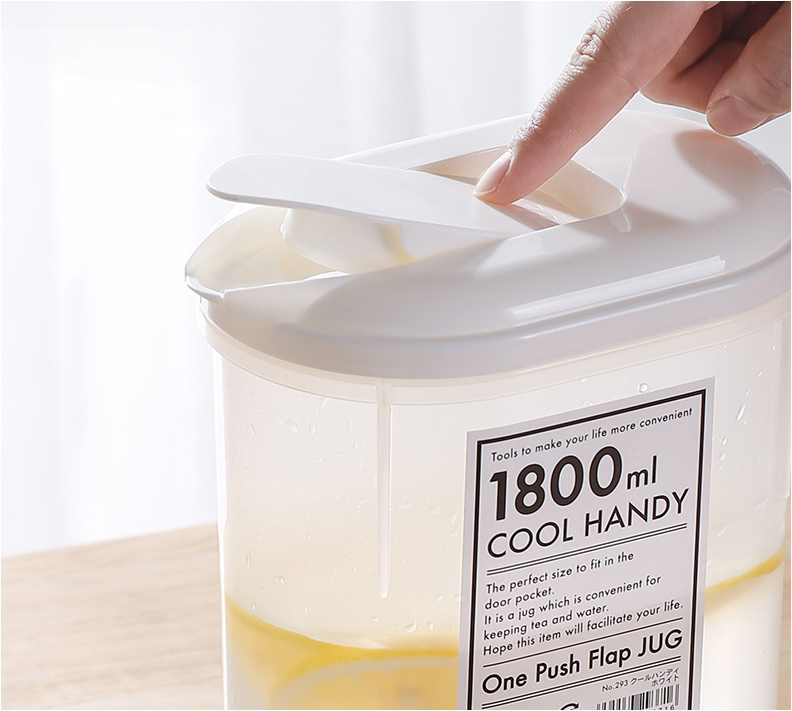 Bình nước nắp bật Yamada 1,8 lít, được làm từ nhựa PP cao cấp, kết hợp hoạt  chất CEM-Bio kháng khuẩn an toàn - nội địa Nhật Bản - Nắp Trắng |