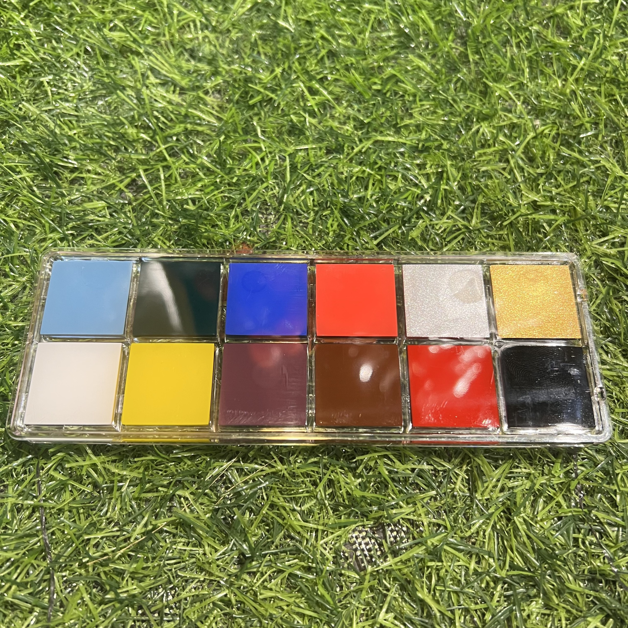 Màu vẽ Body Paint Colormate, màu vẽ hóa trang hộp 12 màu - COLORMATE