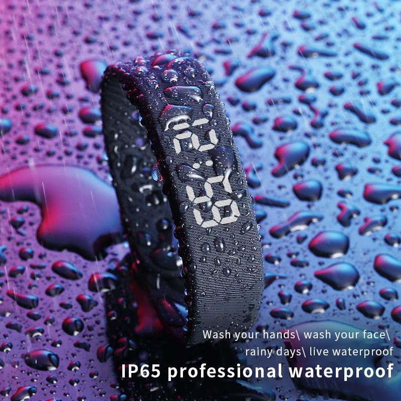 Vòng đeo tay thể dục đa chức năng thông minh T5 Vòng đeo tay thể thao chống nước IP65 Hoạt động theo dõi giấc ngủ Đồng hồ thông minh Máy đếm bước Màu sắc đẹp nhất: Xanh da trời