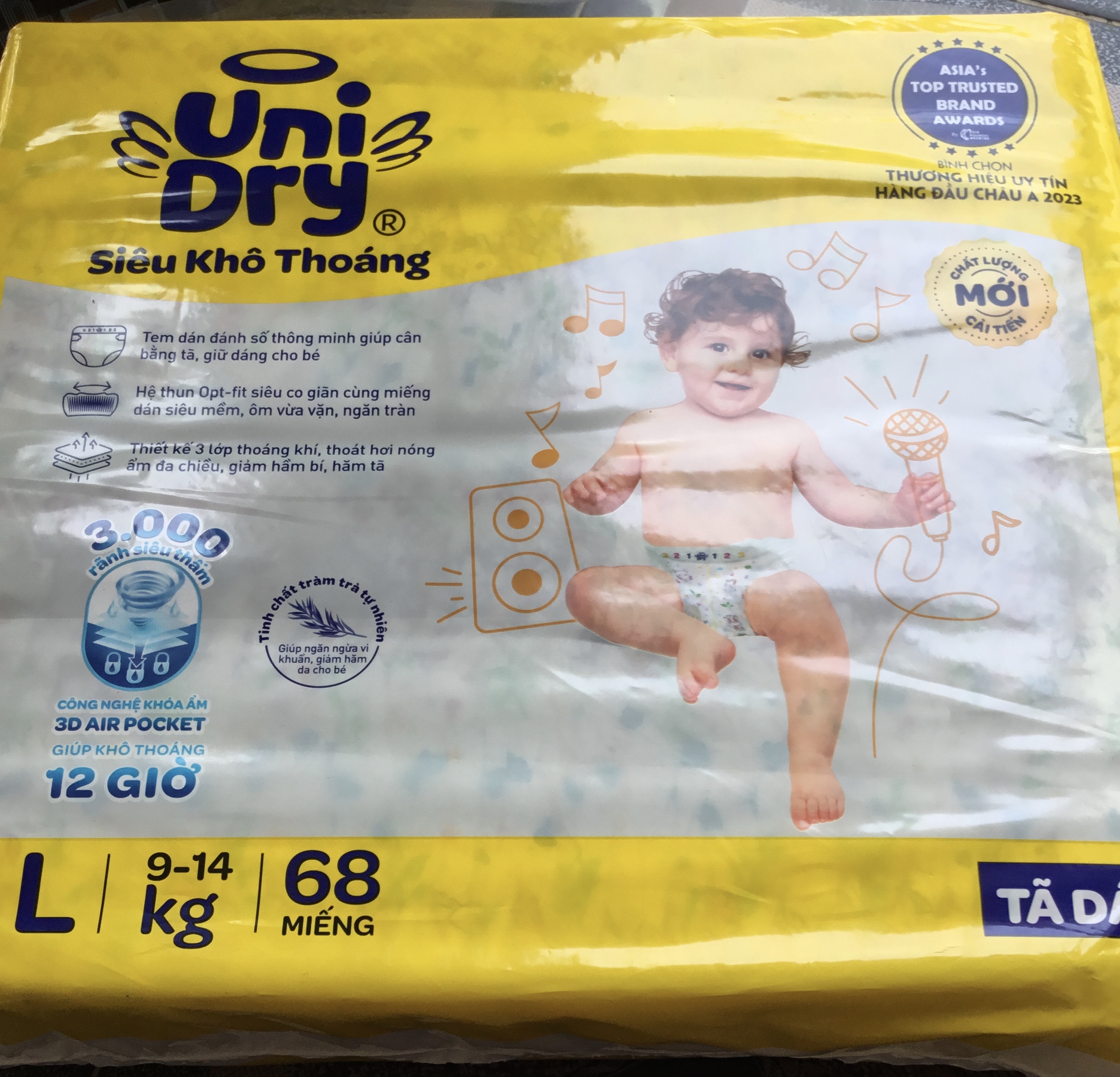 Mẫu Mới Tã dán Unidry L68 Cho Bé Từ 9-14kg - Date luôn mới