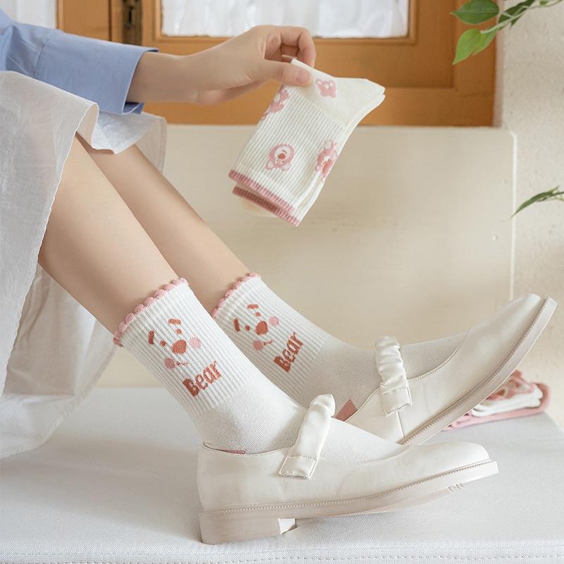 Tất vớ cổ cao chú gấu con dễ thương nhiều kiểu dễ thương dành cho nữ