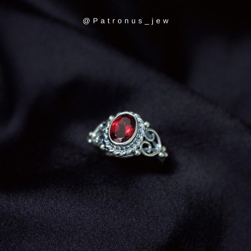 Nhẫn Garnet Oval Cổ Điển Tim NGAOVCDT22B Patronus