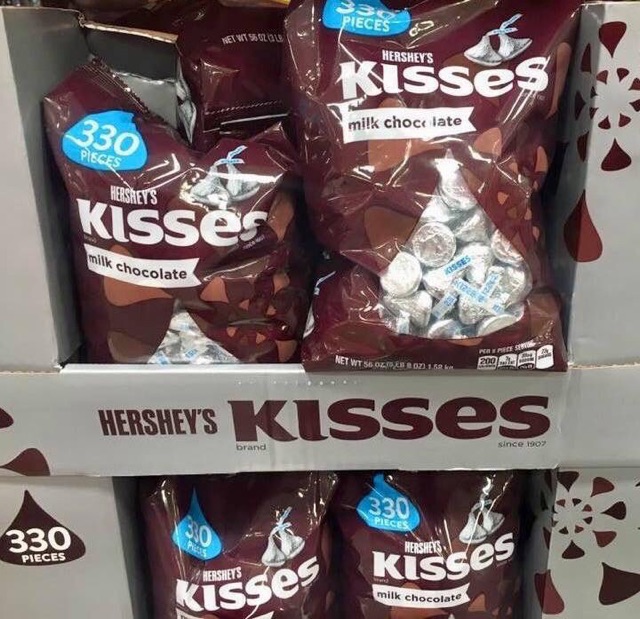 Kẹo Chocolate Hershey’s Kisses Milk Chocolate Gói 1,58 Kg Của Mỹ