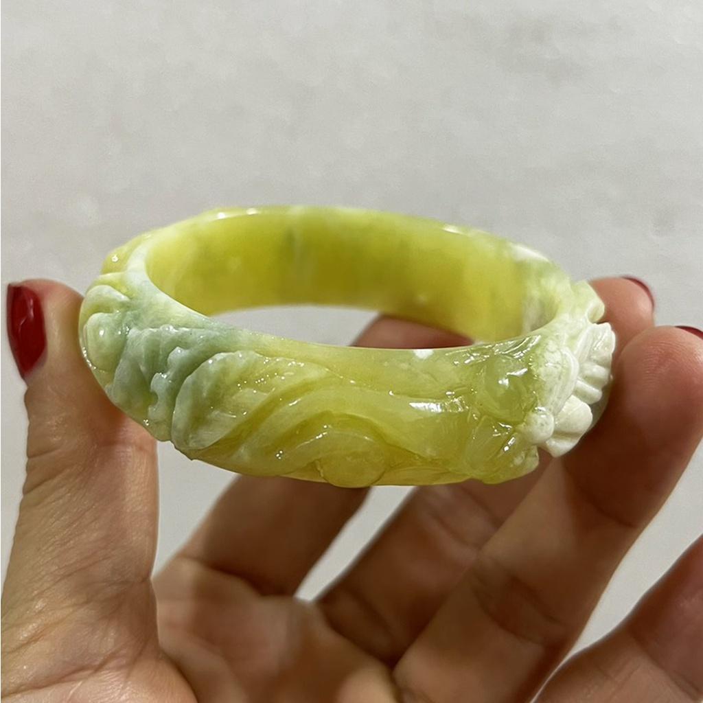 Vòng tay chạm khắc hoa ngọc vàng thật size 5.0cm cho người mệnh hỏa và mộc