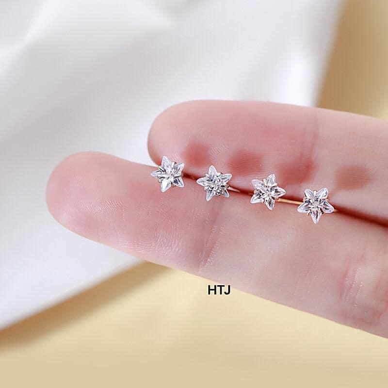 NỤ TAI BẠC HÌNH NGÔI SAO ĐÁ TRẮNG
