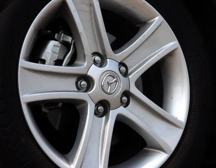 Logo chụp mâm, ốp lazang bánh xe ô tô Mazda Đường kính 11.5cm, đường kính chân: 6cm, cao 1.5cm - 1 CHIẾC