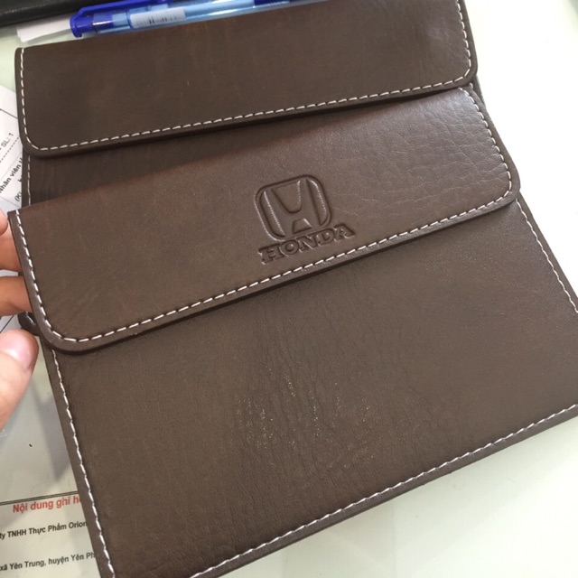 Ví đựng đăng kiểm ô tô dập nổi Logo hãng xe