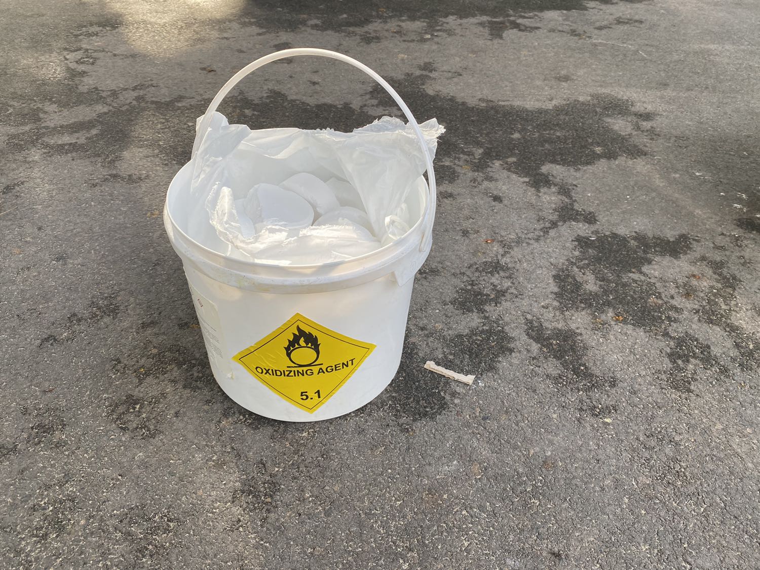 Clo viên 200gram khử trùng nước hồ bơi