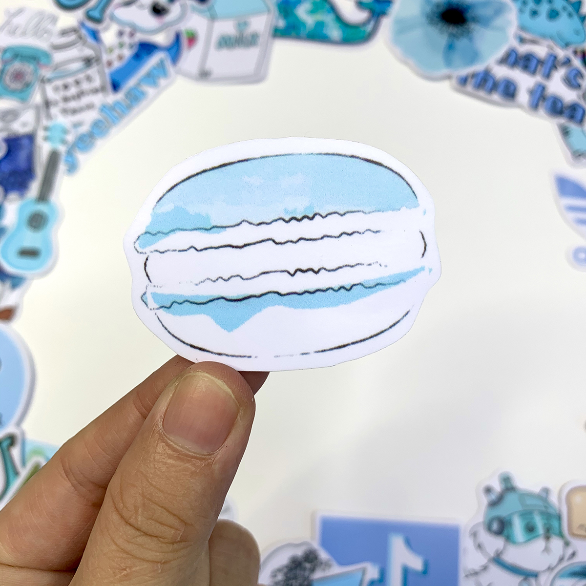 Sticker Màu Xanh Pastel Blue Ngẫu Nhiên Chất Lượng Cao Chống Nước Trang Trí Nón Bảo Hiểm Vali Đàn Xe Máy Xe Đạp