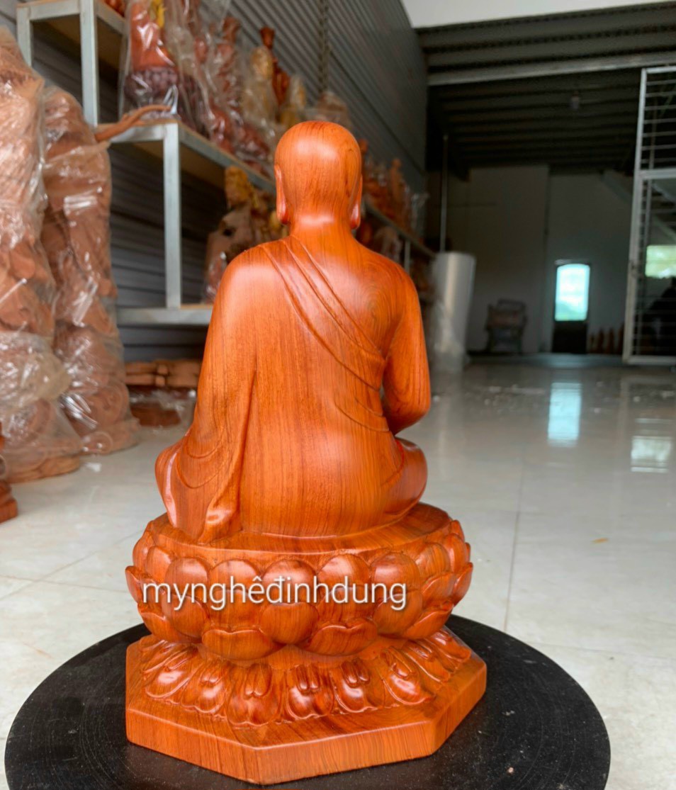 Tượng phật trần nhân tông bằng gỗ hương đá kt cao 30×19×14cm