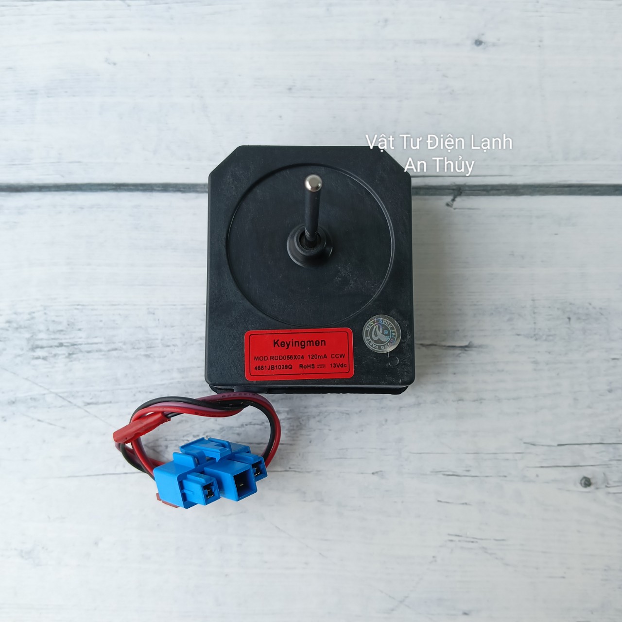 Quạt tủ lạnh sứ LG 13V 3 dây ngắn tem đỏ
