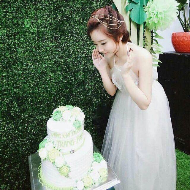 Đầm yếm ren lưới cô dâu