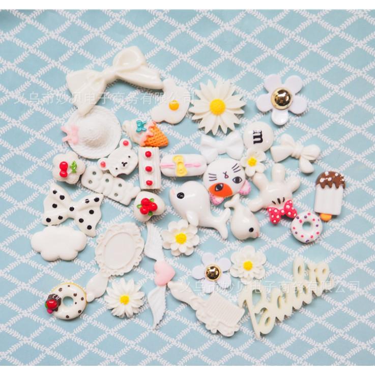 *HN* Túi 30 charm trang trí màu trắng cho ốp điện thoại, kẹp tóc, DIY