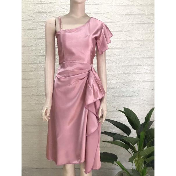 ĐẦM XOÈ TRỄ VAI NHÚN BÈO