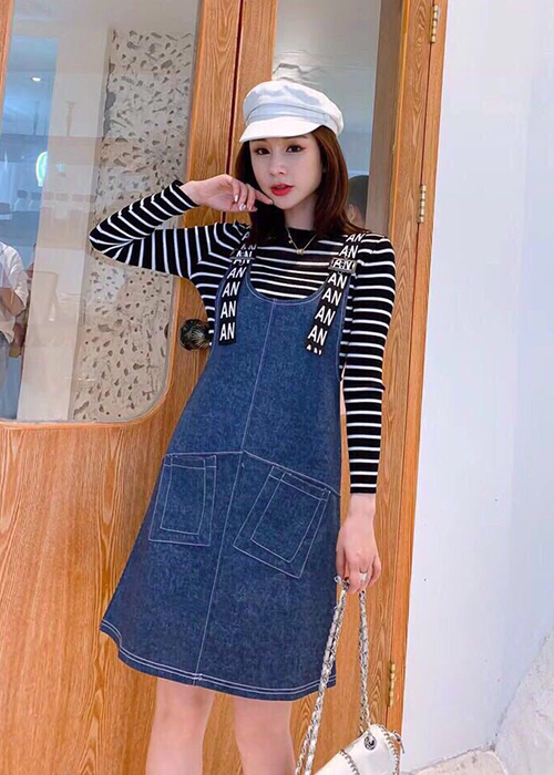 Đầm Yếm Jean Thun Nữ 2 Dây In Chữ Duyên Dáng