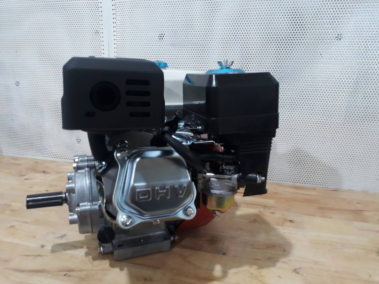 Máy nổ chạy xăng 6.5HP Bgas BGA65HRE (cốt xéo)