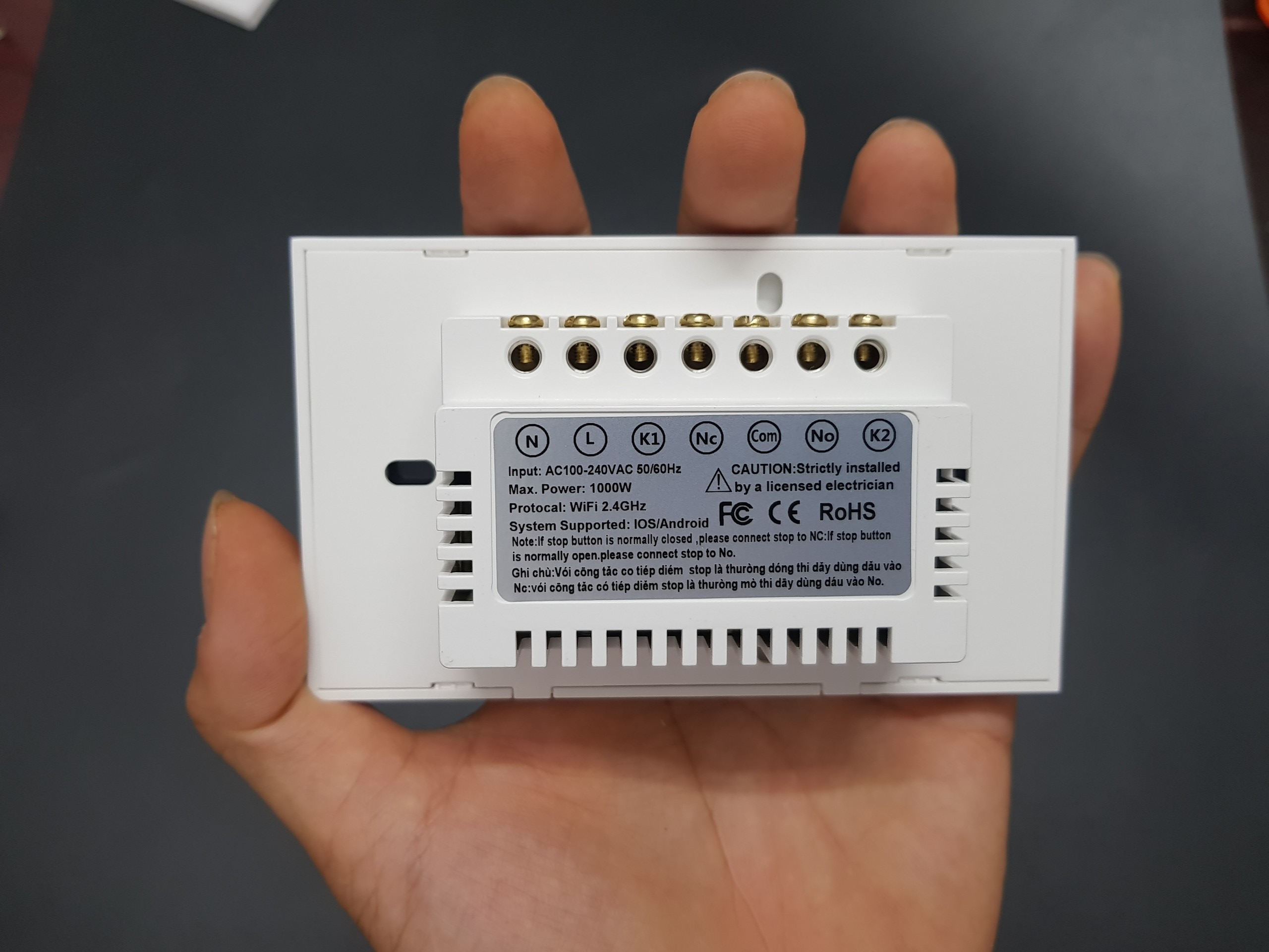 Công Tắc Cửa Cuốn WiFi Điều Khiển Qua Điện Thoại App Tuya