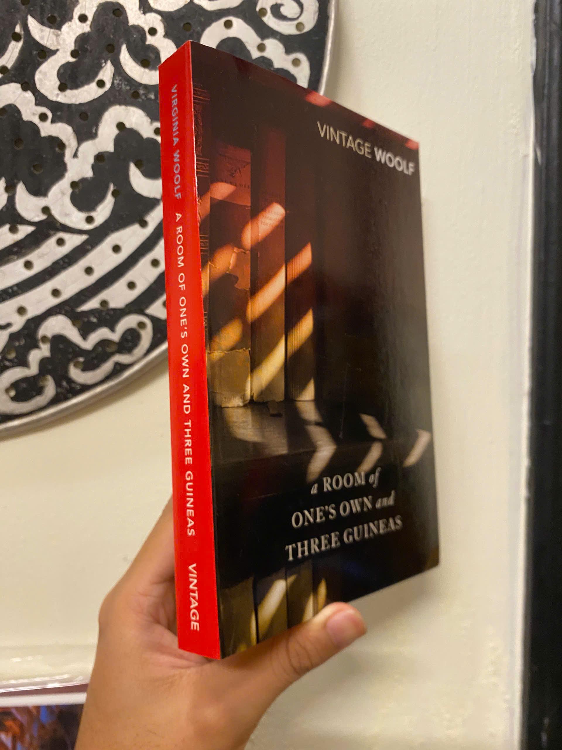 Sách - A Room of One's Own and Three Guineas by Virginia Woolf - Tiểu thuyết tiếng Anh