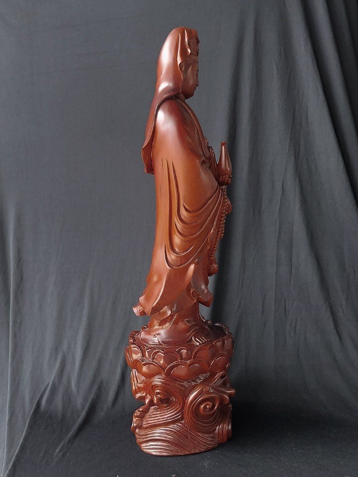 Tượng Phật Quan Âm Bồ Tát tọa lạc đài sen bằng gỗ Hương - C60 (Cao 60cm)