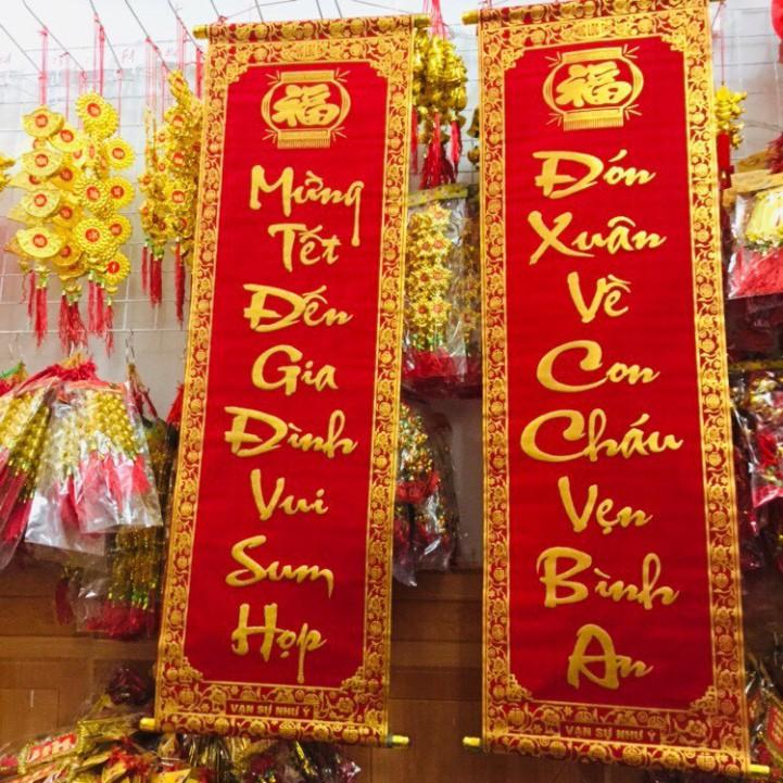 1 đôi câu đối đỏ, liễng trang trí tết 20x70cm in chữ Việt Nam làm từ vải nhung đẹp