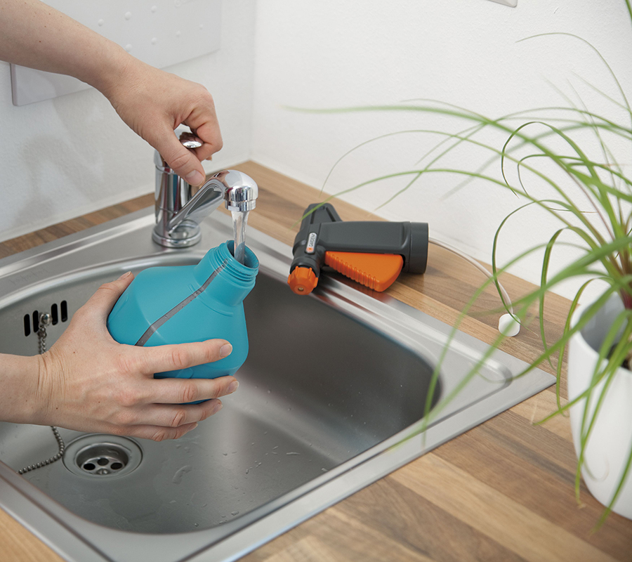 BÌNH XỊT TƯỚI CÂY GARDENA 00805-20