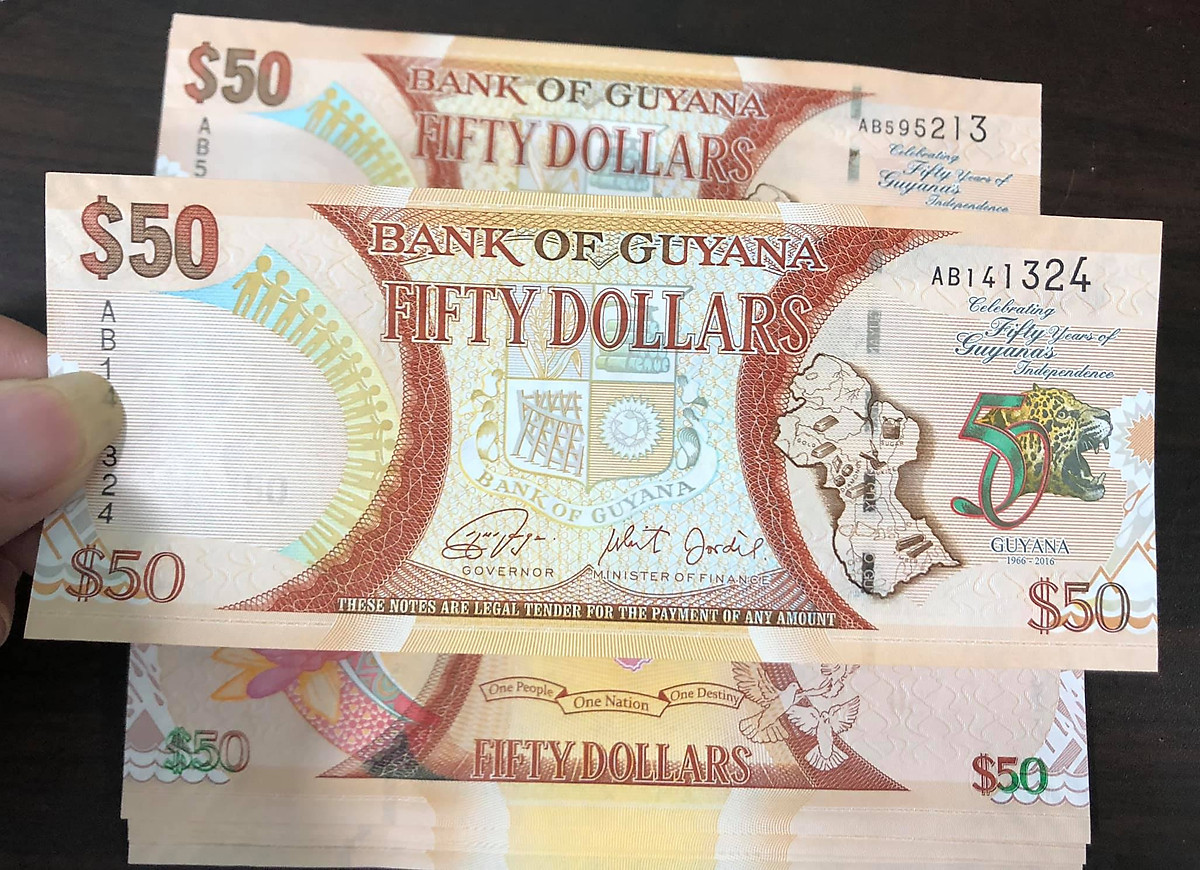01 tờ tiền cổ 50 Dollars của Guyana sưu tầm - Tiền mới keng 100% - Tặng túi nilon bảo quản