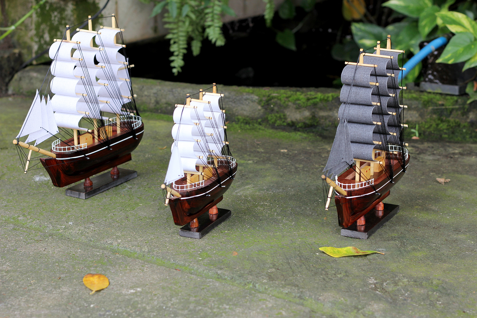 Thuyền gỗ phong thủy, thuyền buồm trang trí Belem 20cm