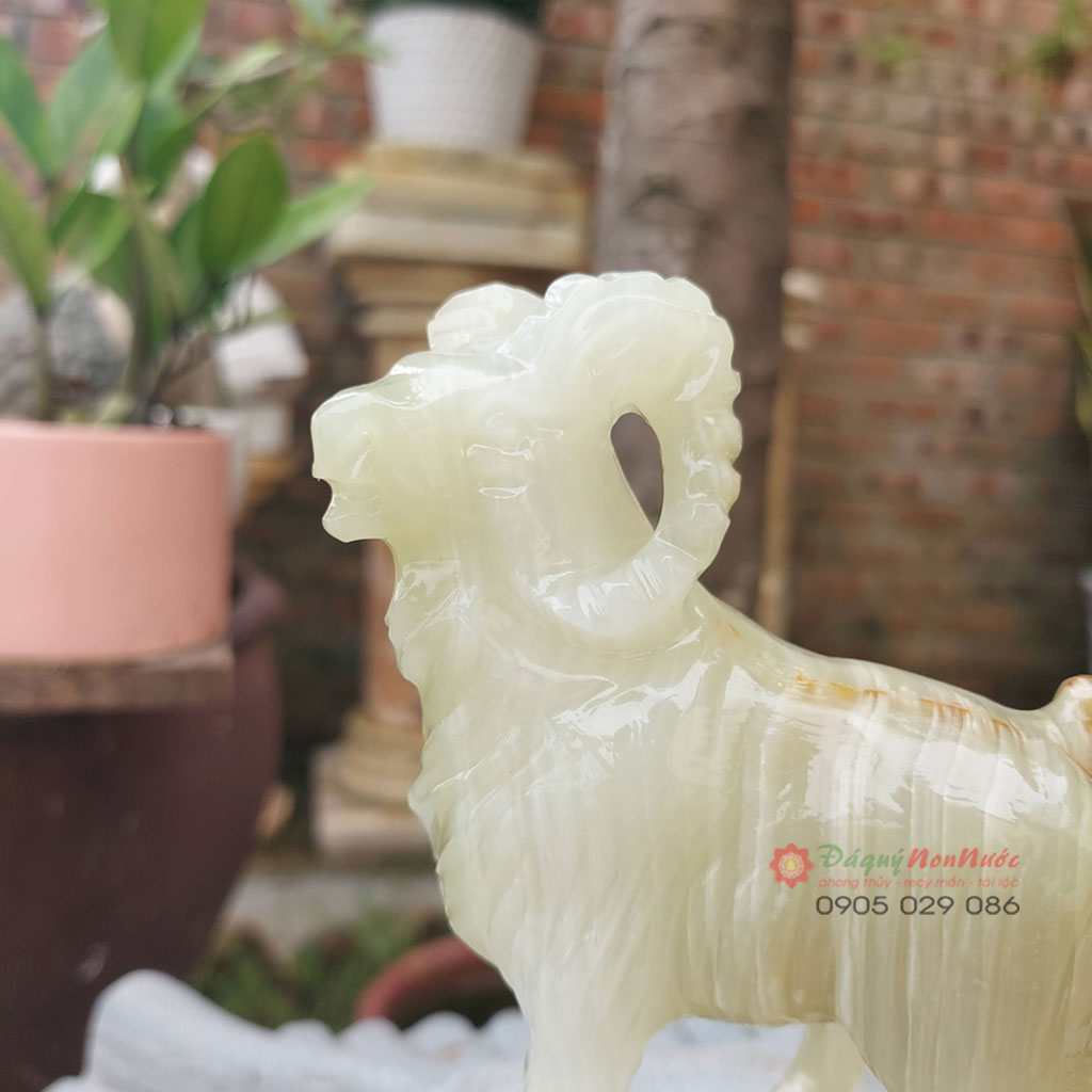 Tượng dê 12 con giáp phong thủy đá ngọc Pakistan 12cm - đá Non Nước