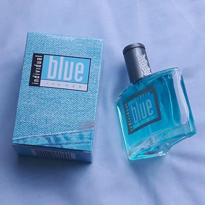 Nước hoa Blue cho nam và nữ chai 60ml chiết xuất từ hoa oải hương ,xô thơm và quýt tạo nên một hương thơm hấp dẫn