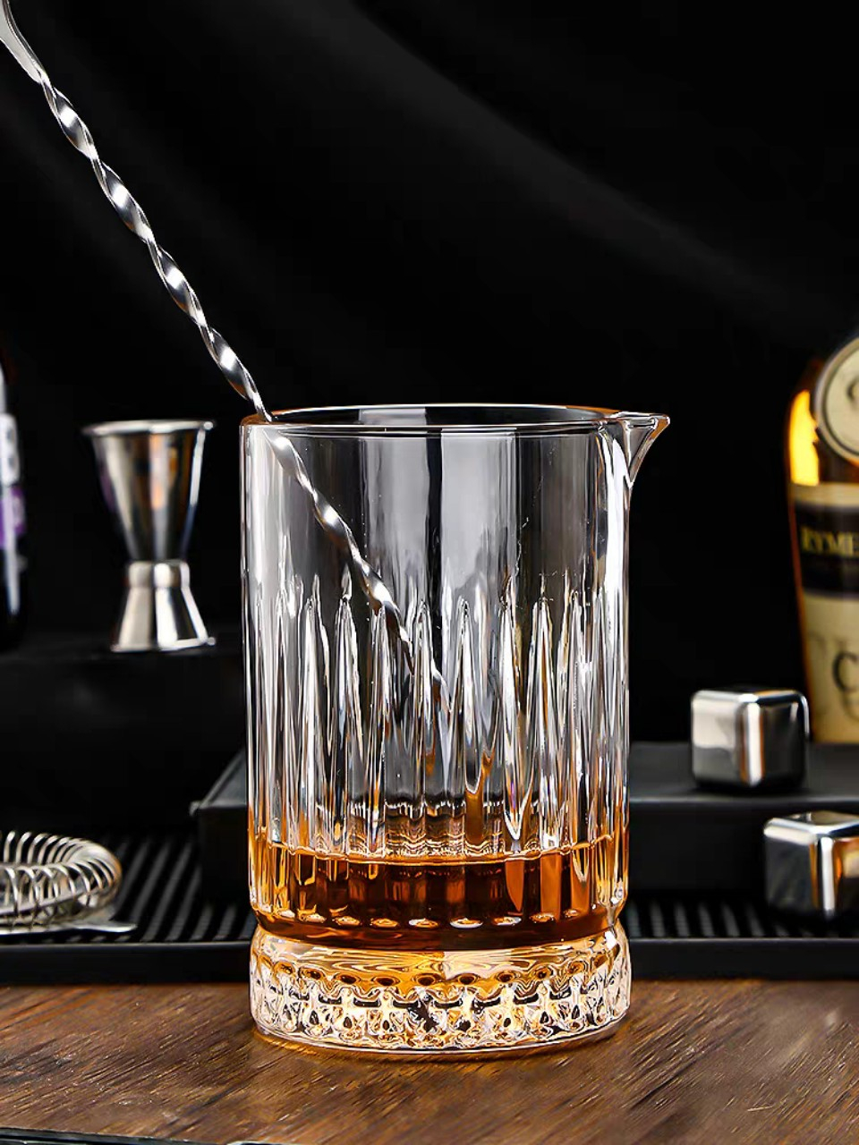 Bình thủy tinh pha cocktail cổ điển 650ml - BR5408