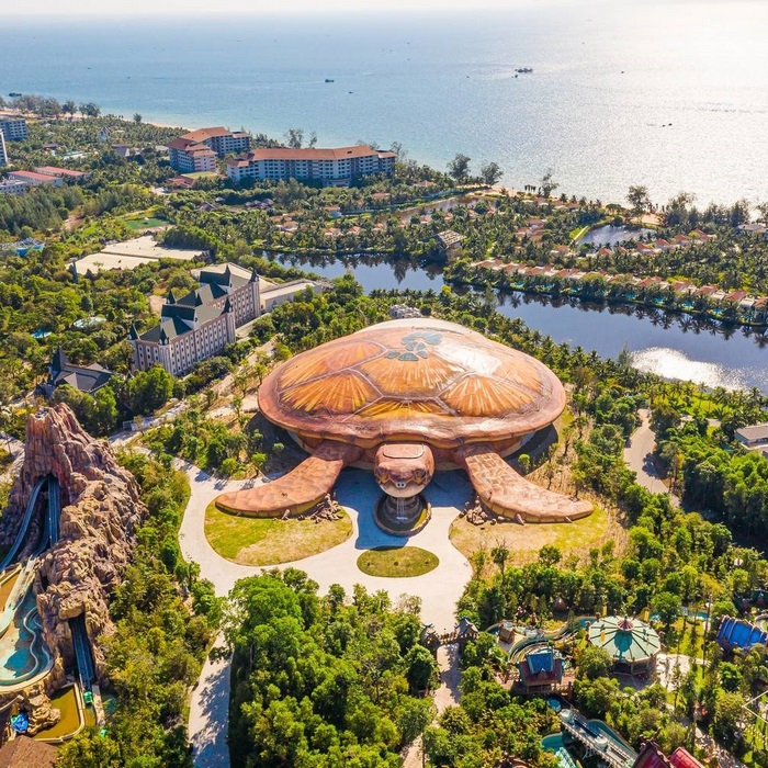 Gói 3N2Đ Wyndham Garden Grandworld Hotel 4* Phú Quốc - Vé VinWonders, Vé Safari, Bữa Sáng Cho 02 Người, Sát Quần Thể Grand World, Gần Biển (tên cũ Vinpearl VinHolidays Infinity)