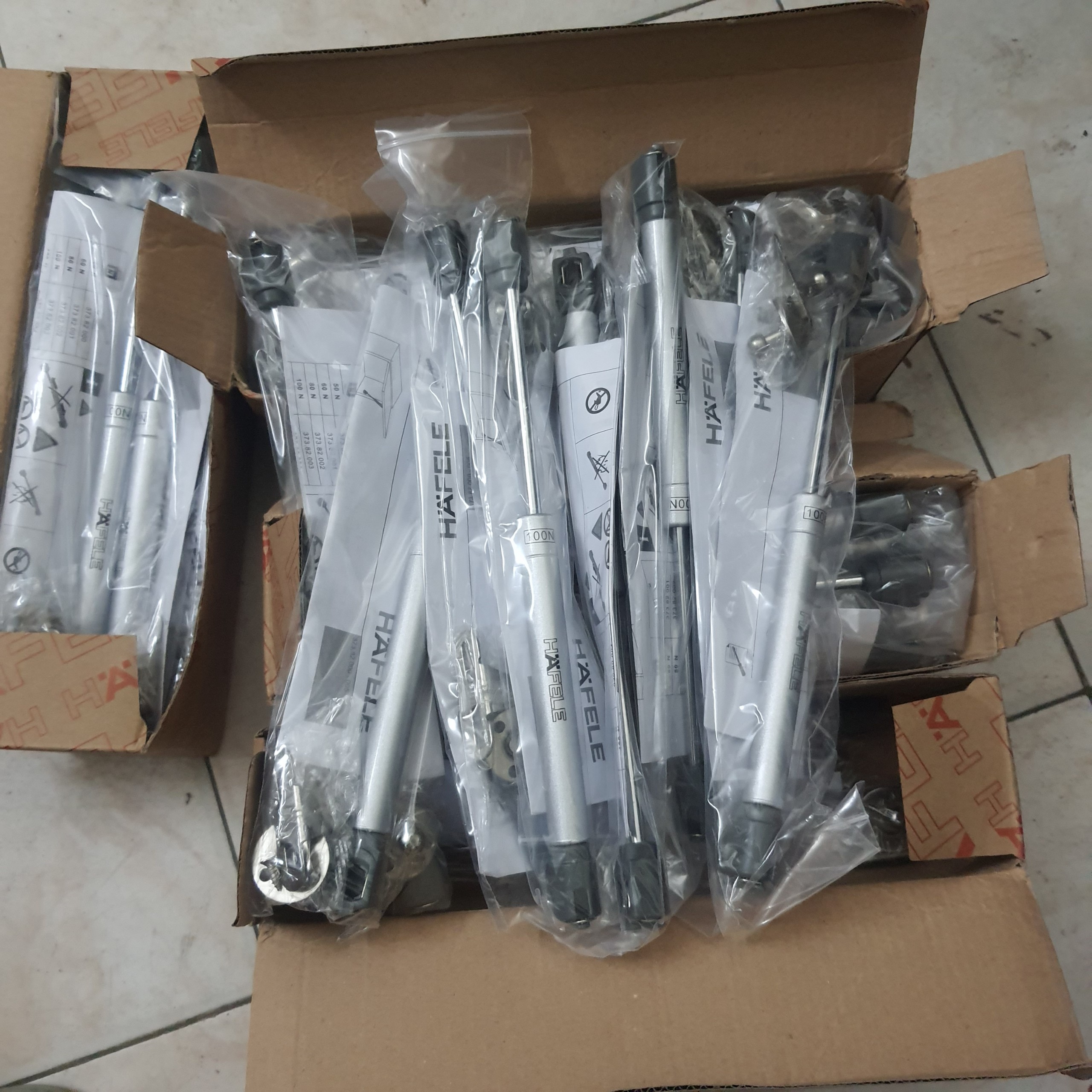Pistong Giảm Chấn, Ty Thủy Lực, Tay Đẩy Cánh Tủ, Tay Nâng Pittong HAFELE Thủy Lực, Tay Nâng Cánh Tủ Giảm Chấn