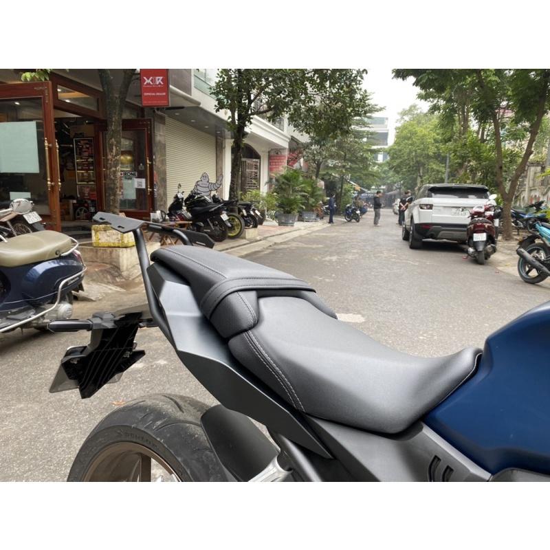 Baga xe Honda CB650R 2021 Chất liệu thép sơn tĩnh điện cực đẹp và tiện lợi cho Biker đi Honda CB650R -2021