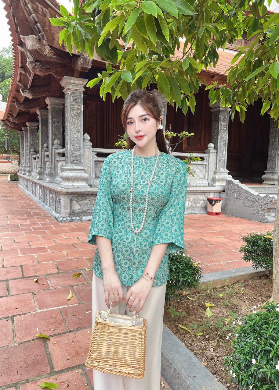 SET GẤM CAO CẤP ĐÍNH NGỌC TAY LỠ CỔ BÍNH SIÊU XINH CÓ 4 SIZE S-M-L-XL
