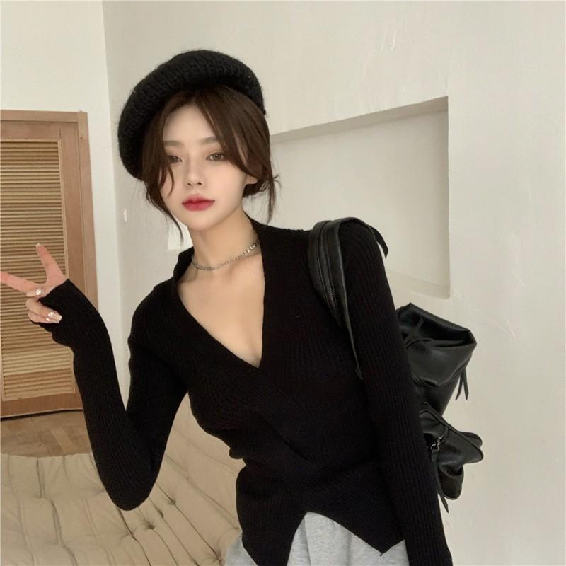 Áo Dệt Kim Màu Trơn Thiết Kế Cổ Chữ V Nữ Tính