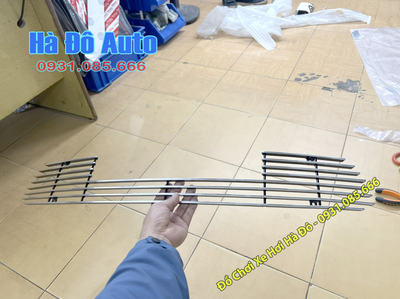 Ốp Mặt Ca Lăng Dưới Mazda CX5 2015 2016 2017 Kiểu Thanh Ngang