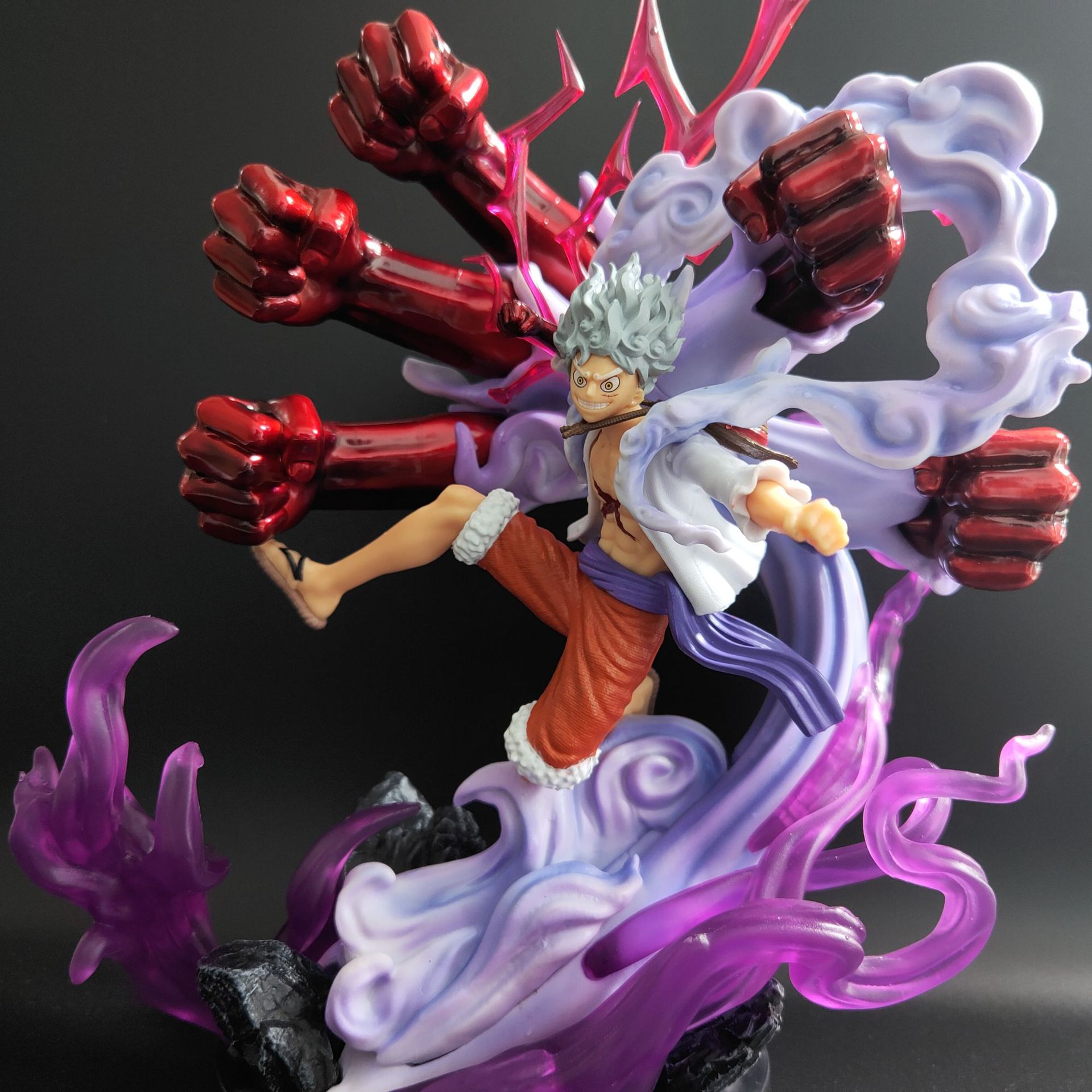 Mô hình Luffy gear 5( 33cm)