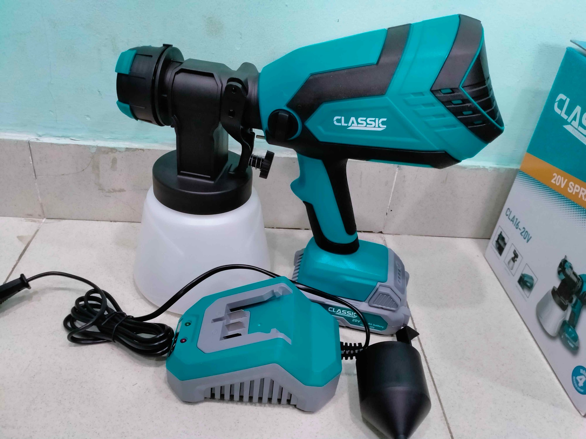 Máy phun sơn dùng pin Classic CLA16-20V - Hàng chính hãng