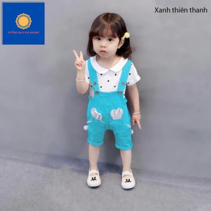 Yếm bé thỏ + áo cổ sen bên trong cho bé gái xinh xắn. Gia Khang